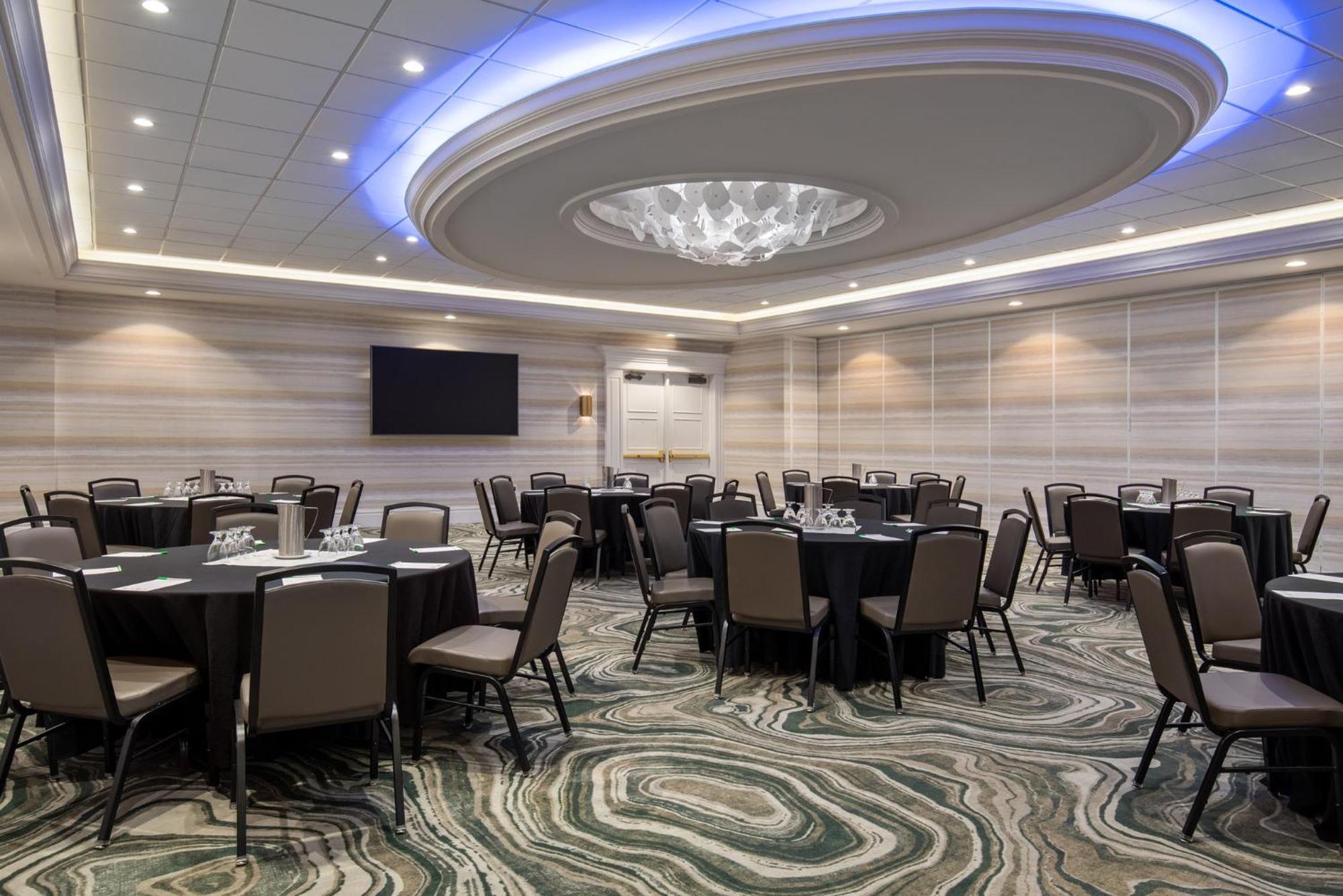 Holiday Inn Hotel & Suites St.Catharines-Niagara By Ihg Saint Catharines Exterior photo